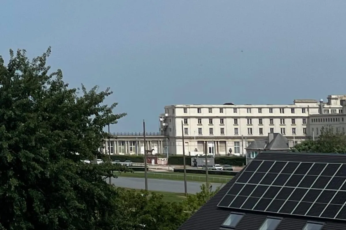Apartment With Beautiful View, Private Parking And Two Large Terraces Oostende