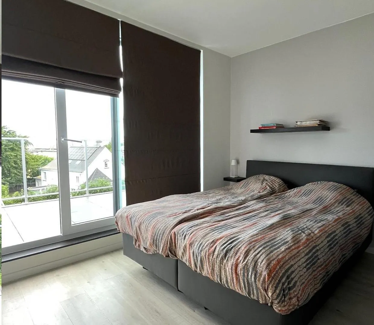 Apartment With Beautiful View, Private Parking And Two Large Terraces Oostende