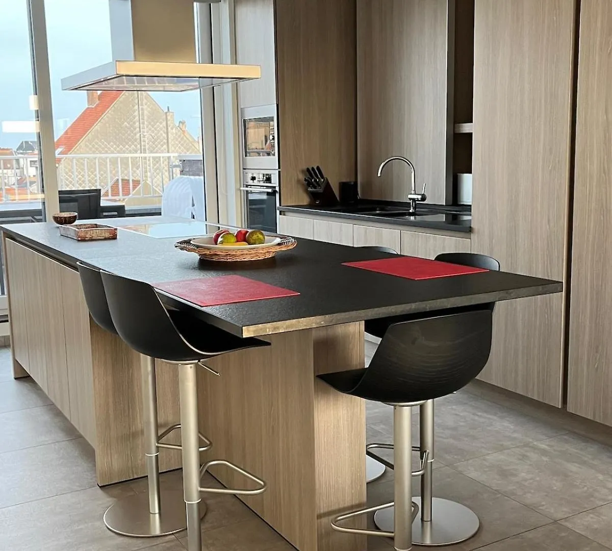 Apartment With Beautiful View, Private Parking And Two Large Terraces オステンド