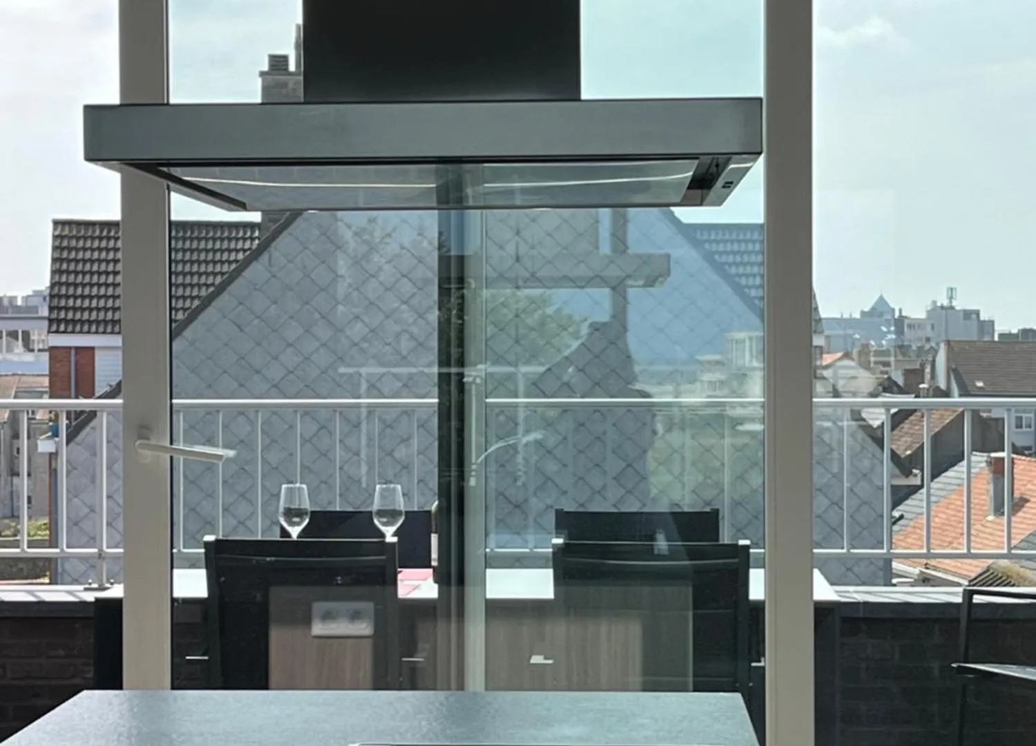 Apartment With Beautiful View, Private Parking And Two Large Terraces オステンド